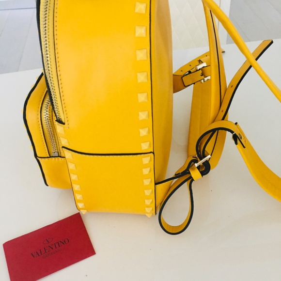 FASHION MINI ROCKSTUD BACKPACK LEATHER. main image 6
